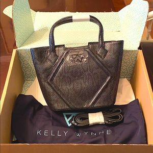 Kelly Wynne Cheers to Me Mini Snakeskin Brand New